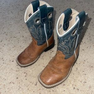 5t boots. Good condition minor wear and tare.